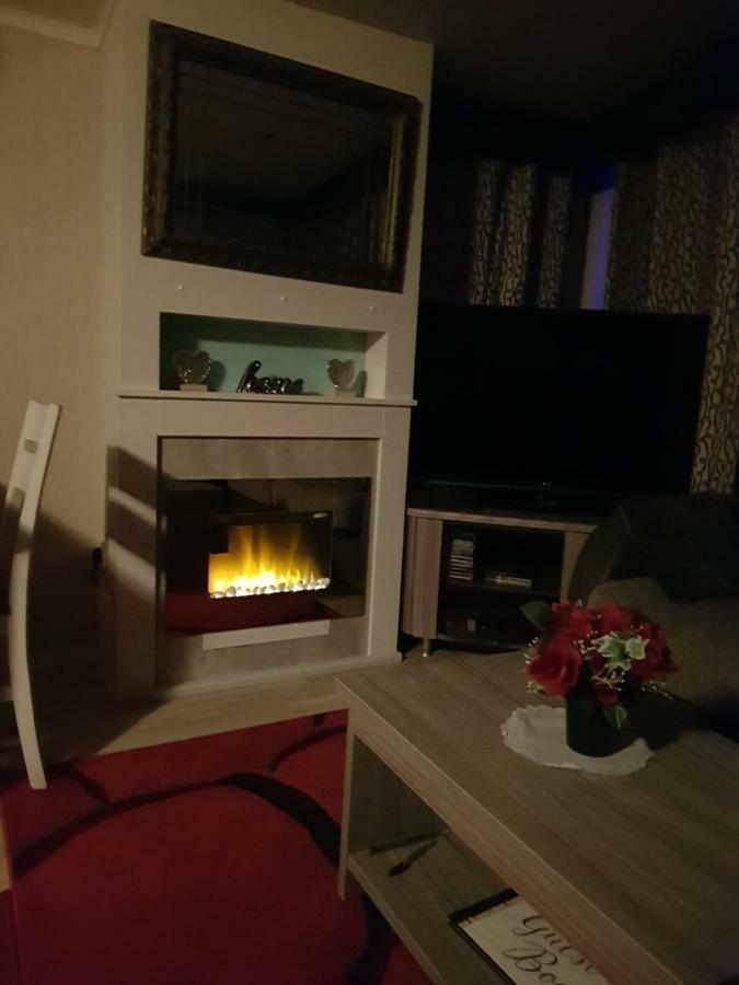 3 Bedroom Caravan With Hot Tub Tattershall Lakes Eksteriør bilde