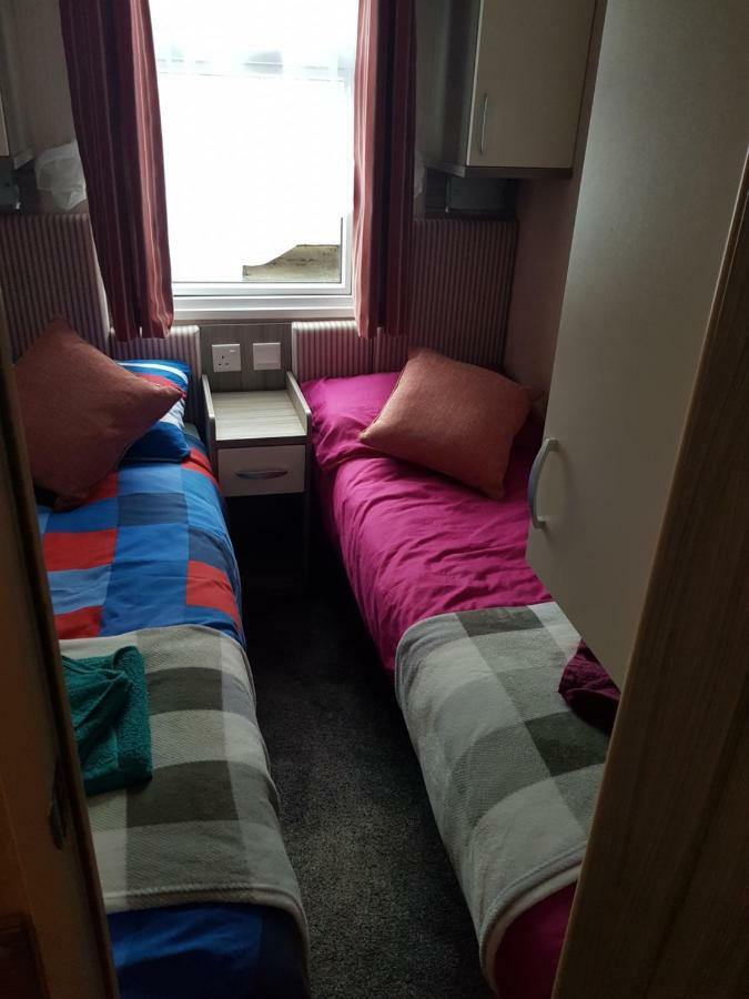 3 Bedroom Caravan With Hot Tub Tattershall Lakes Eksteriør bilde